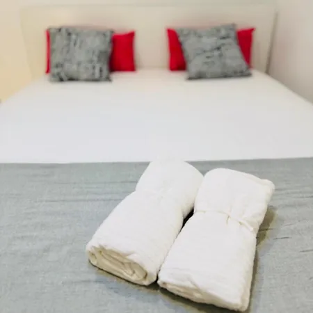 Travessa Do Meio Apartment *