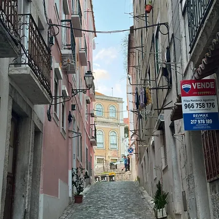 Travessa Do Meio * Lissabon