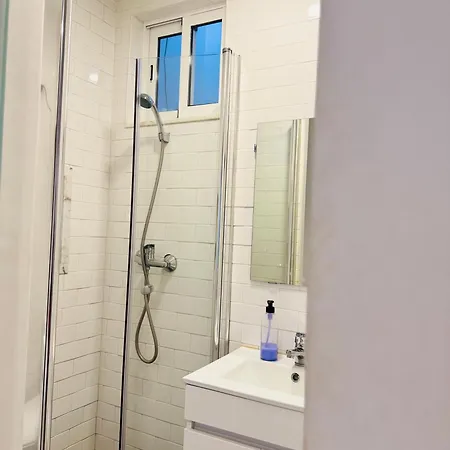 Travessa Do Meio * Lisbona